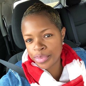 Meet your Posher, Corlithia